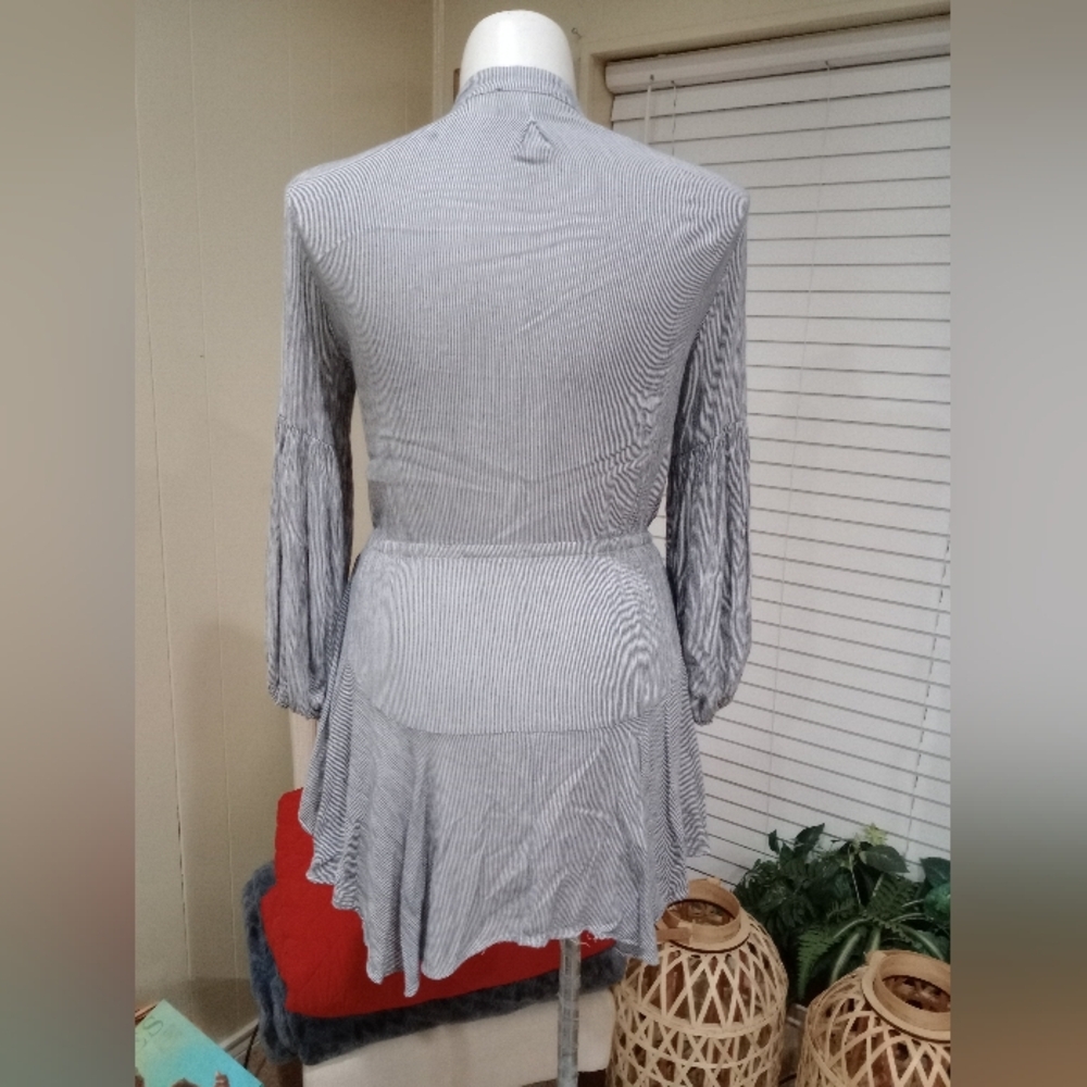 H&M Striped Button-Up Dress - Picture 11 of 15